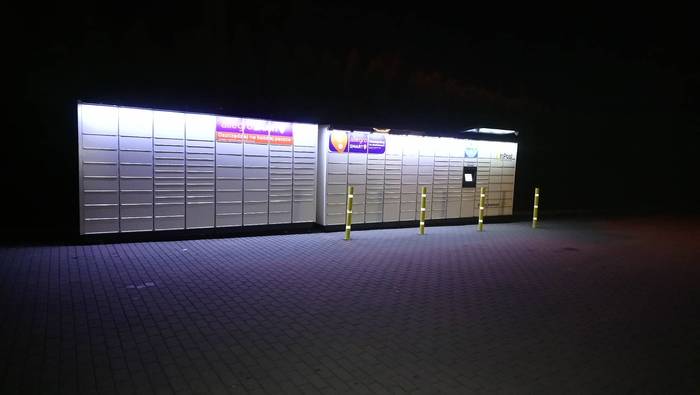Paczkomat GDS01M Parking przy sklepie
