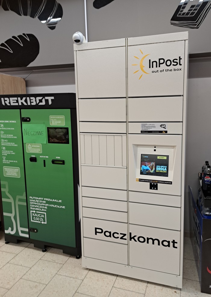 Paczkomat GDY09HP w delikatesach Max Xavier