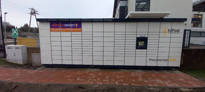 Paczkomat GDY103M Przy budynku biurowym