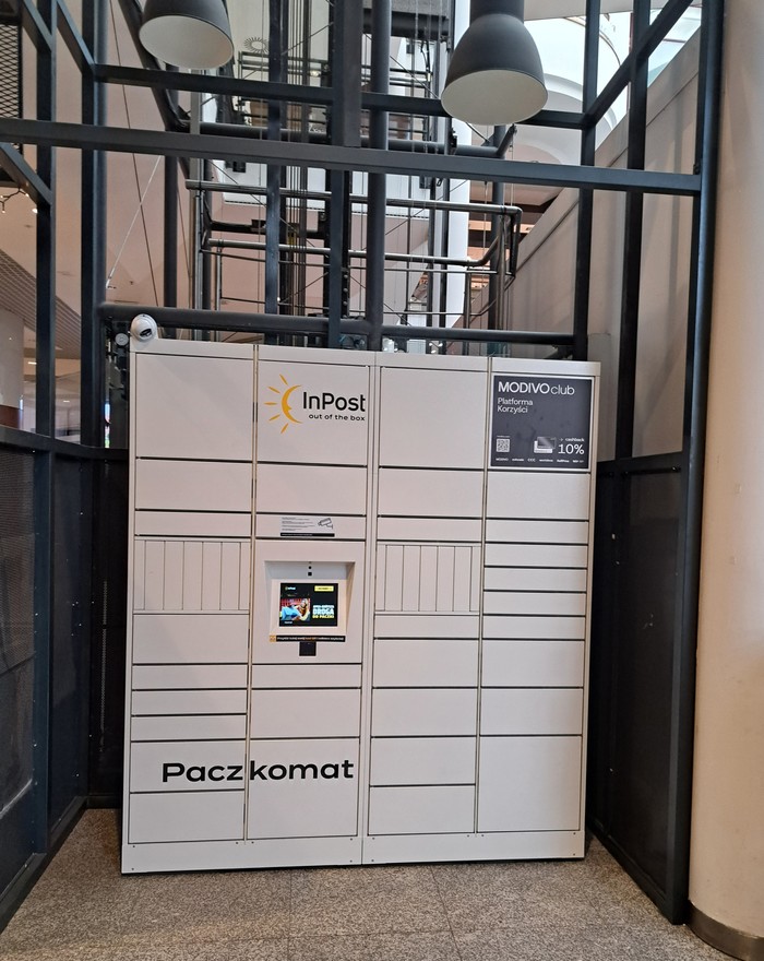 Paczkomat GDY10HP w CH Batory