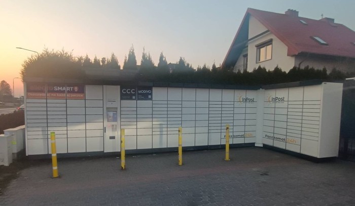 Paczkomat GDY18A Przy delikatesach Justynka