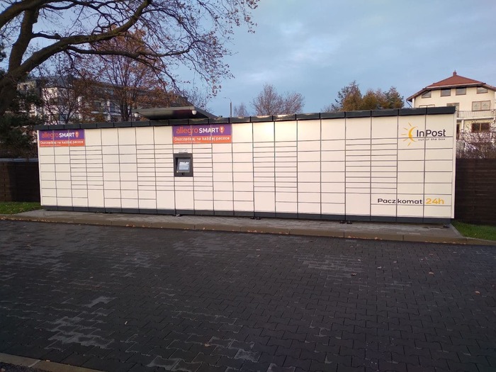 Paczkomat GDY84M Parking Lidla
