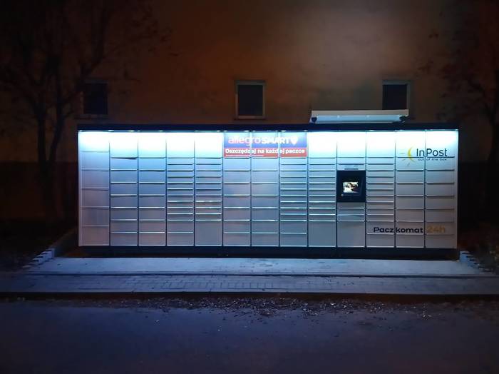 Paczkomat GGK02M Przy firmie Transport Towarowy Waldemar Kurspiot