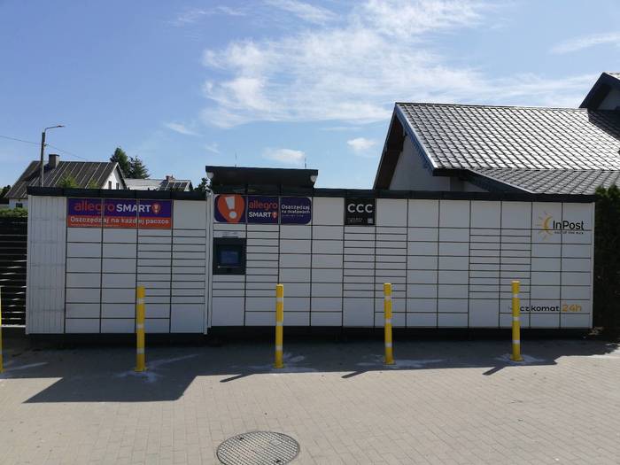 Paczkomat GIO01M Przy sklepie spożywczym