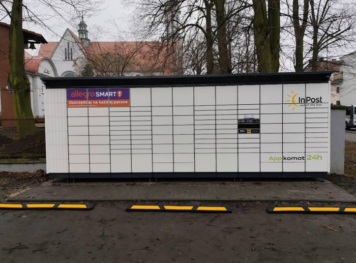 Paczkomat GLI04BAPP obok Parafii św. Antoniego
