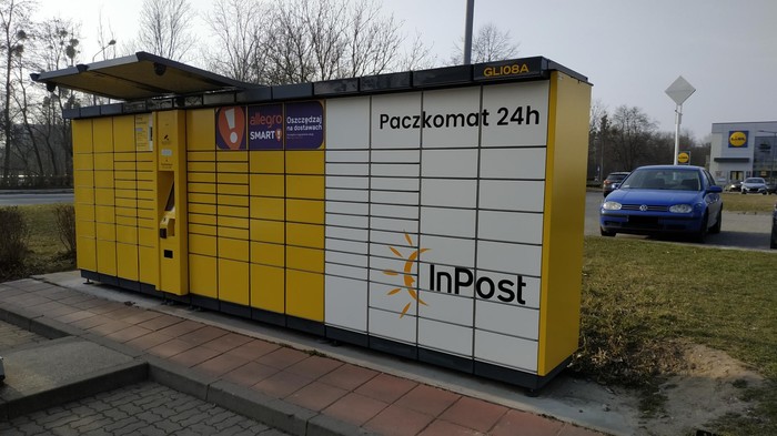 Parcel Locker GLI08A Stacja paliw MOL