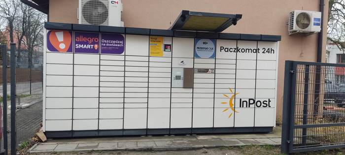 Paczkomat GLI09N Przy restauracji Domek Smaków
