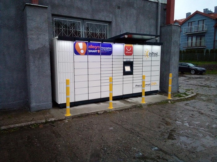 Paczkomat GNW02M przy Chińskim Centrum Handlowym