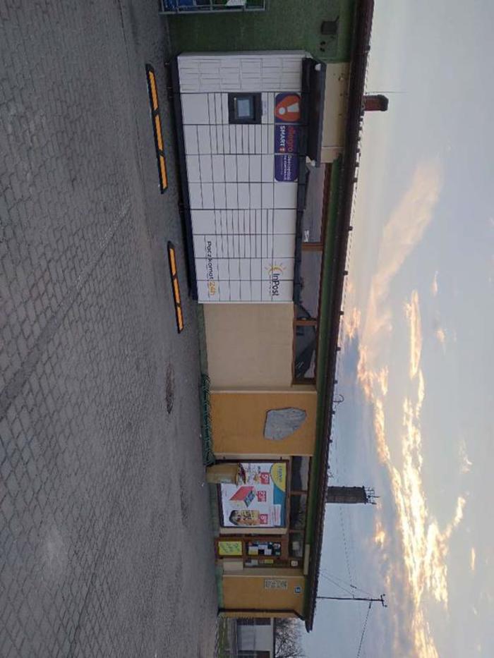 Paczkomat GOE02M Obok sklepu