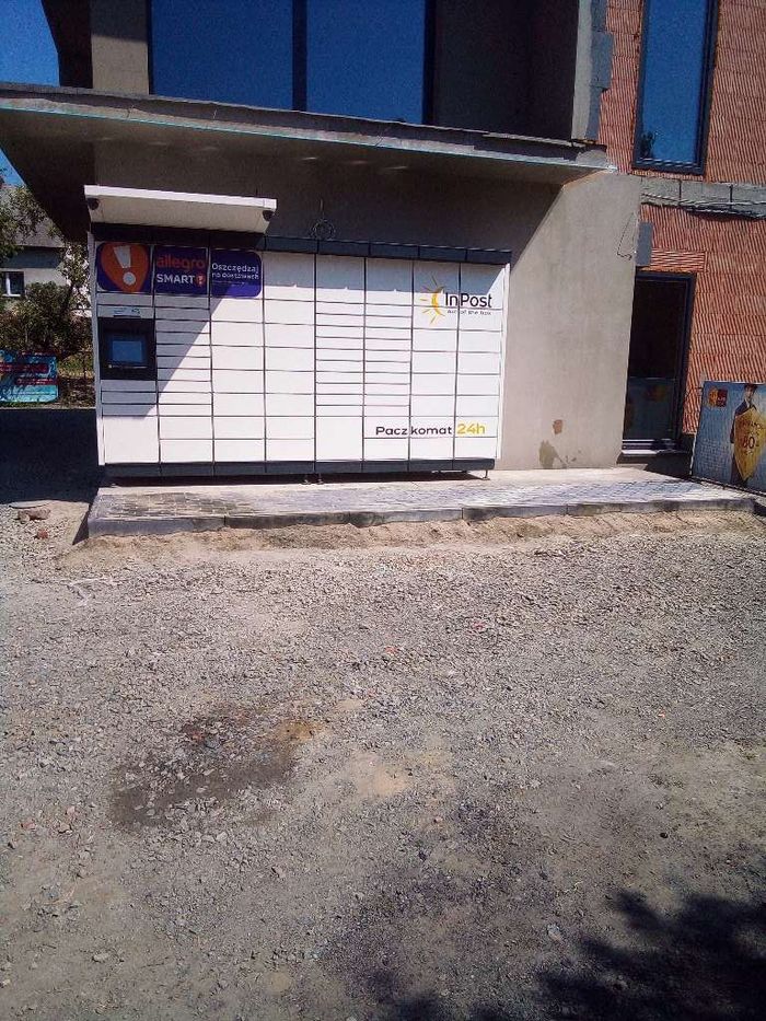 Paczkomat GOE03M Obok Banku
