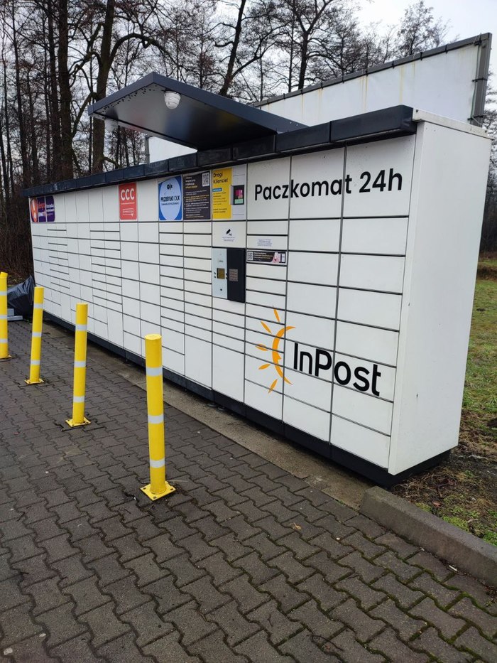 Parcel Locker GOW01N Parking obok Delikatesów Centrum