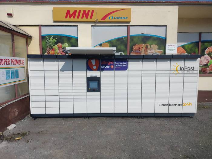 Paczkomat GOY02M Obok sklepu GS