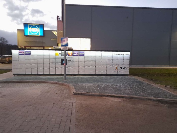 Поштомат GRF01M Na parkingu sklepu Lidl