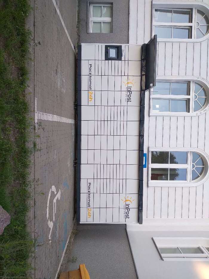 Paczkomat GRF05M Przy wejściu na Dworzec PKP