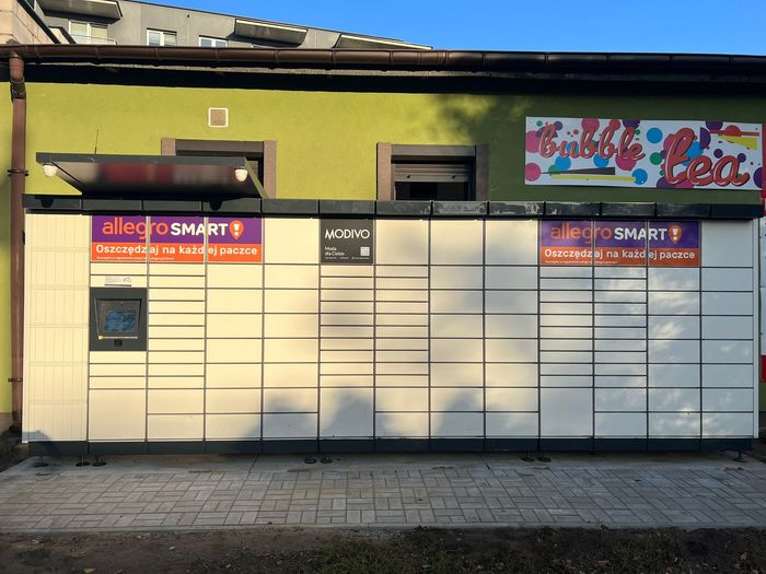 Paczkomat GRJ11M Ściana szczytowa budynku