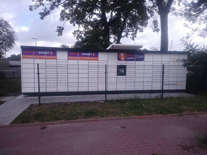 Parcel Locker GRM09M Przy budynku Prokuratury Rejonowej w Grodzisku Mazowieckim