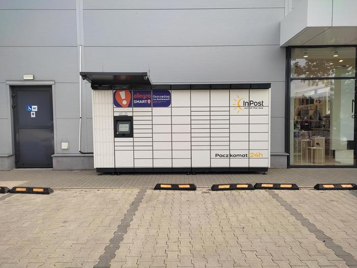 Paczkomat GRM10M Park Handlowy Grodzisk Mazowiecki Królewska 48