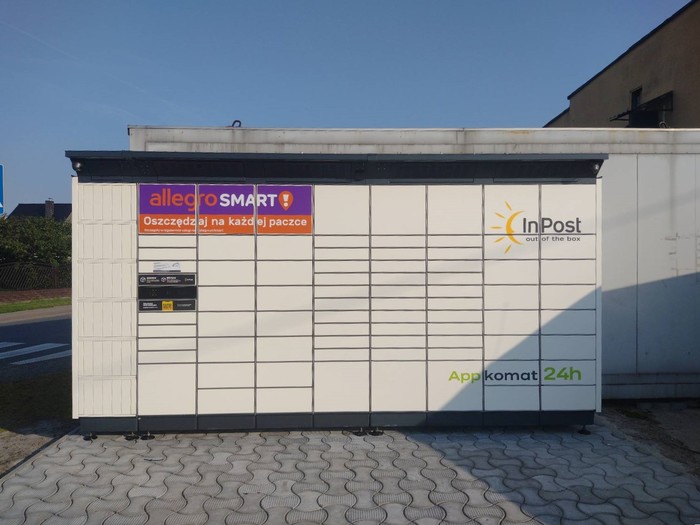 Parcel Locker GROS01BAPP przy sklepie spożywczym