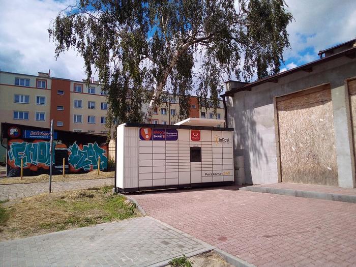 Paczkomat GRU12M parking Żabki
