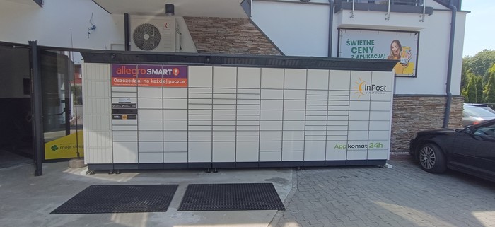 Paczkomat GRY01BAPP Przy budynku usługowym
