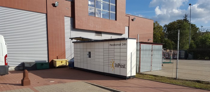 Paczkomat GUB01N Przy markecie Netto