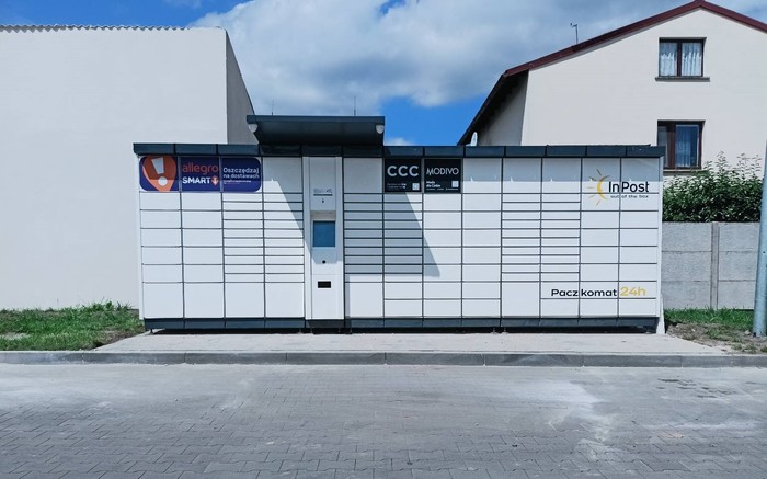 Paczkomat GVC01A Na parkingu Stokrotka