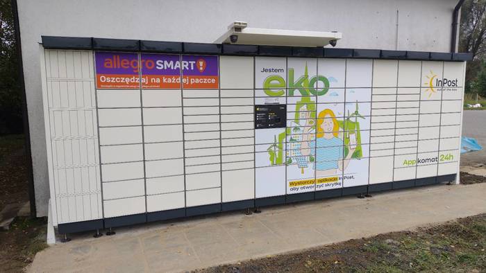 Parcel Locker GWI01APP przy markecie