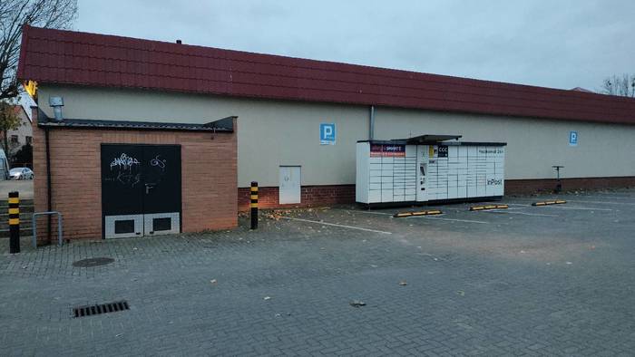 Paczkomat GWI12A Przy markecie Netto