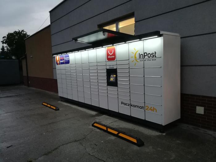 Paczkomat GWI19M przy supermarkecie Spar