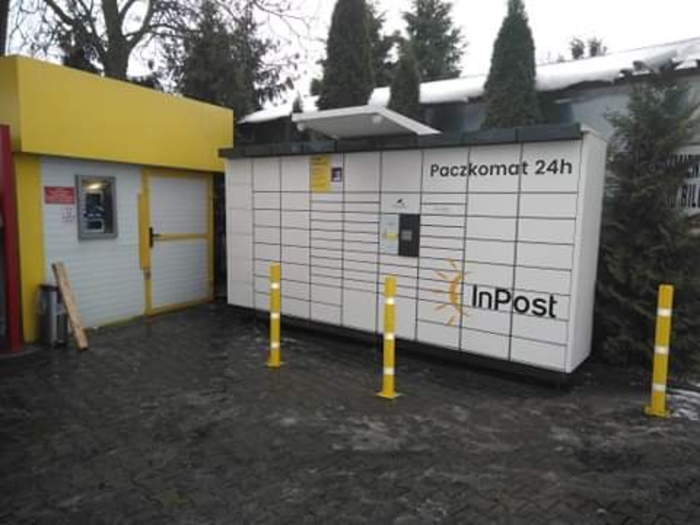 Paczkomat GWL03N Na parkingu stacji paliw i myjni CPN
