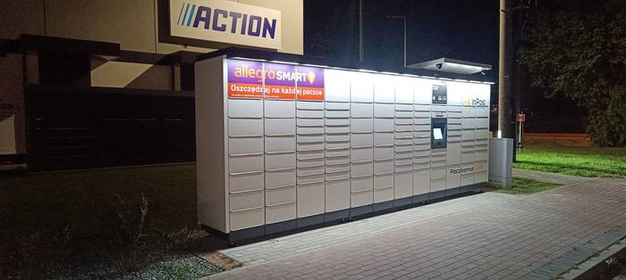Paczkomat GWL11M Przy parku handlowym, od strony ul. Winnej