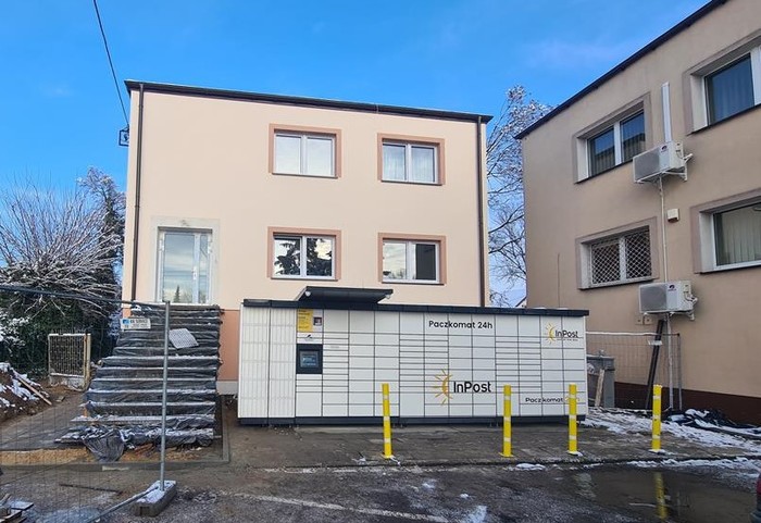 Paczkomat GXW01M przy Urzędzie Gminy
