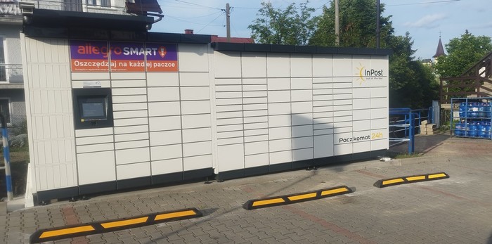 Paczkomat GYL01M Na Parkingu OSP