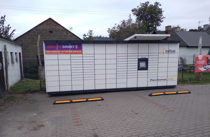 Paczkomat GYS01M Przy sklepie Centrum Grzymiszew.