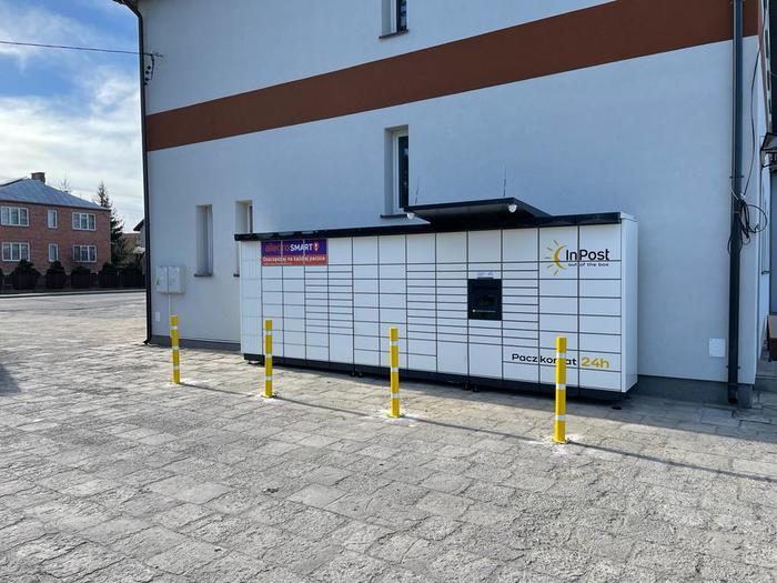 Paczkomat HAA01M parking przed GOK