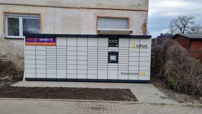 Paczkomat HNS01M Przy posesji prywatnej