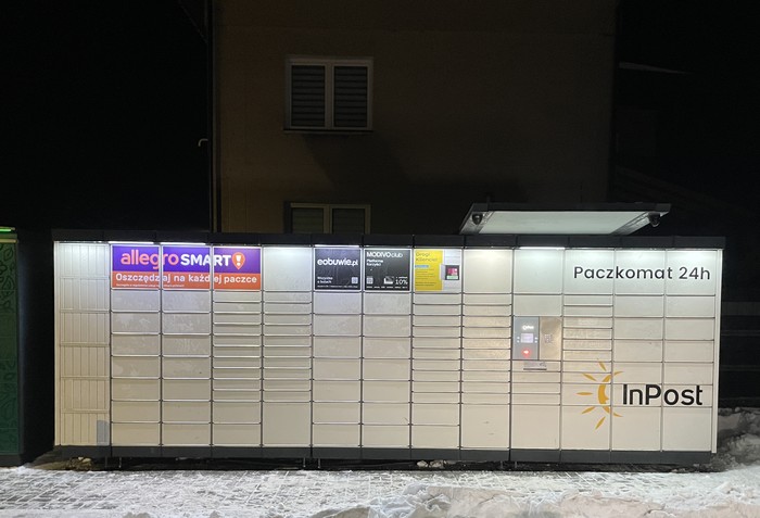 Paczkomat HRU01N Przy sklepie spożywczym