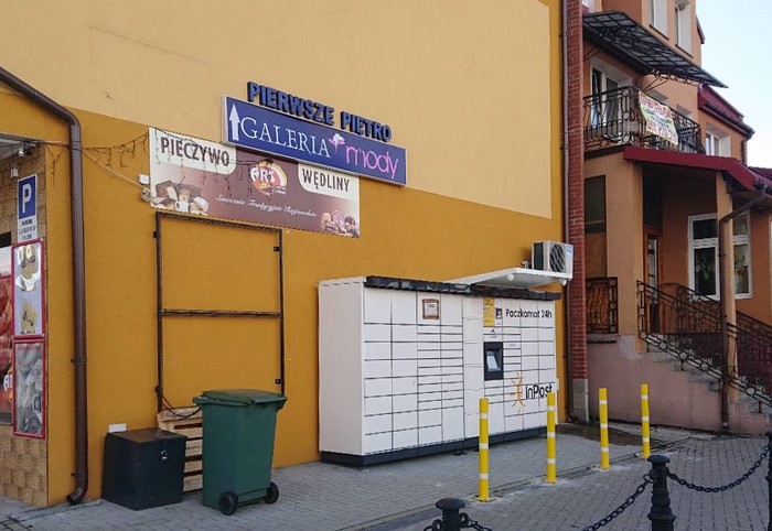 Paczkomat HRU03M Przy Delikatesach Sezam