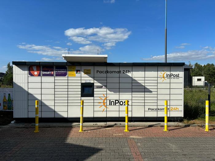 Paczkomat HUD01M Parking na stacji paliw