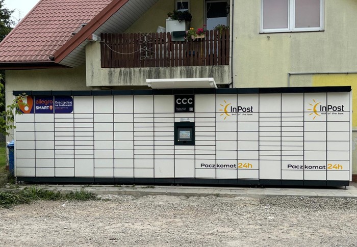 Paczkomat HXU01M Parking sklepu