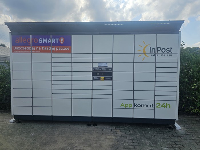 Paczkomat ILA01BAPP przy basenie miejskim