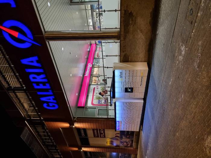 Paczkomat ILA11M przy Galerii Jeziorak