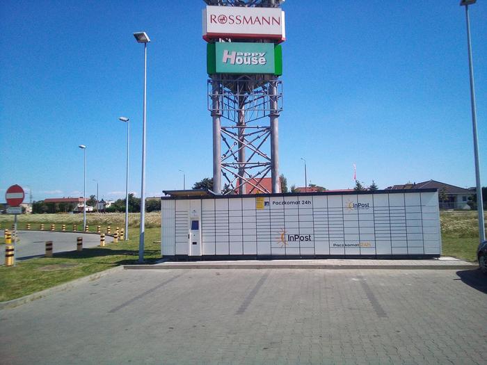 Поштомат INO06A Na parkingu przy drogerii Rossmann