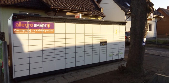 Parcel Locker JAGO01BAPP Parking przed sklepem