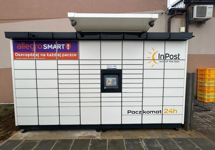 Paczkomat JANX01M parking przed OSP