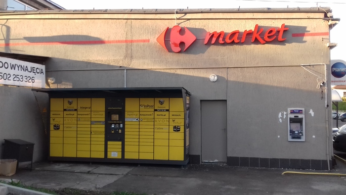 Paczkomat JAS01E Przy markecie Carrefour