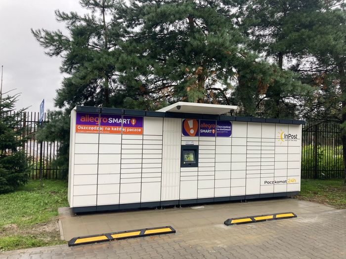 Paczkomat JAT01M Przy sklepie Odido