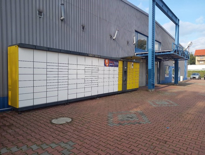 Paczkomat JAW01A Parking CH MANHATTAN