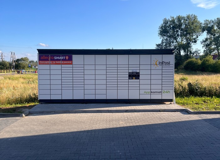 Paczkomat JCH01BAPP Przy sklepie Stokrotka
