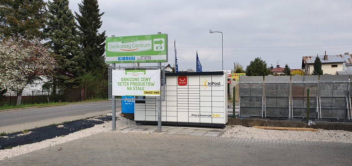 Paczkomat JDC01M Parking Delikatesów Centrum